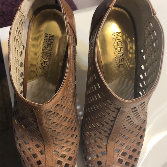 MK heels - Picture 3 of 5